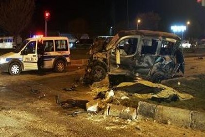 Trafik kazasında 1 kişi öldü, 6 kişi yaralandı