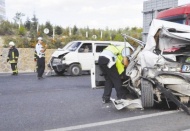 Trafik kazasında 1 kişi öldü 1’i ağır 6 kişi yaralandı