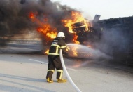 Trafik kazasında TIR alev topuna döndü