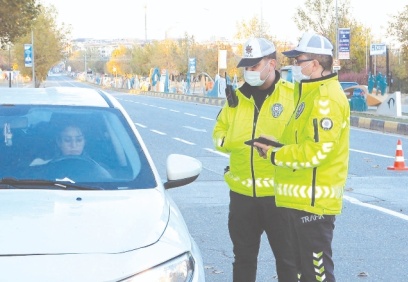 Trafik kurallarına uymayanlara ceza yağdı
