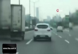 Trafikte kamyon şoförüne baltayla saldırdı