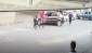 Trafikte uyardığı motosikletli ve yakınlarının saldırısına uğradı