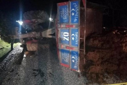 Traktör devrildi: 1 kişi öldü, 1 kişi de yaralandı