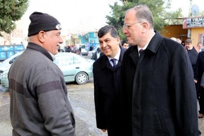 Traktörcüler ve kuruyemişçiler Sitesi esnafını gezdi