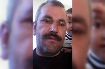 Traktörün altında kalan çiftçi öldü 