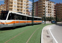 Tramvay ve otobüsler ücretsiz olacak