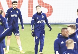 Transfer döneminin en çok konuşulanı Mesut Özil oldu