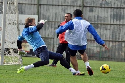 Tribünlerden Cenk Tosun&#8217;a tepki