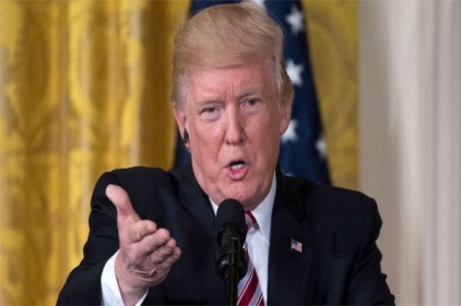 Trump, ABD&#039;ye seyahat yasağını genişletti