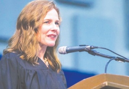 Trump boşalan Yüksek Mahkeme yargıcı koltuğu için Amy Coney Barrett'i aday gösterdi!