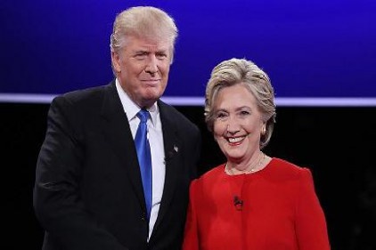 Trump-Clinton yardım yemeğinde espirili atıştı
