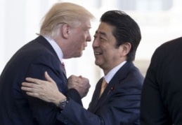 Trump Kuzey Kore zirvesi öncesi Abe ile görüşecek