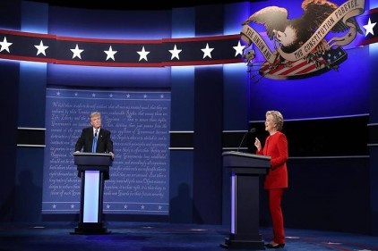 Trump ve Clinton başkanlık münazarasında karşı karşıya geldi