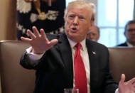 Trump, yüzde 10’luk gümrük vergisi oranının bu hafta yüzde 25’e çıkarılacağını açıkladı