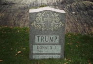 Trump’ı kızdıracak mezar taşı