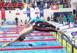 TSSF, yeni sezona paletli yüzme yarışları ile başladı