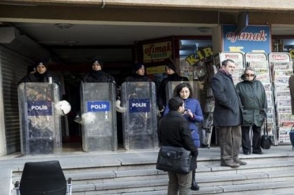 TTB&#8217;ye baskın, doktorlara gözaltı 