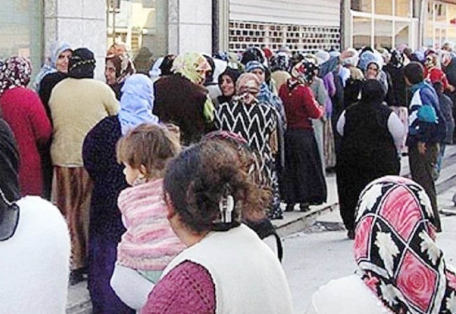 TÜİK: Geniş ailelerin yüzde 27,2'si yoksulluk sınırının altında yaşıyor