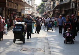 Tüketici fiyat endeksi (TÜFE) aylık yüzde 0,52, yurt içi üretici fiyat endeksi (Yİ-ÜFE) de aylık yüzde 0,85 arttı