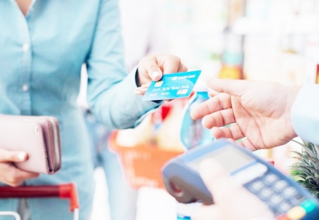 Tüketici peşini bırakmadı, mahkeme haklı buldu: Kredi kartında komisyon kesintisine emsal karar