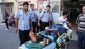 Turist taşıyan otobüs devrildi, 16 kişi yaralandı
