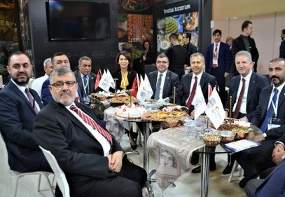 Turizm için uçak seferlerinin artması şart