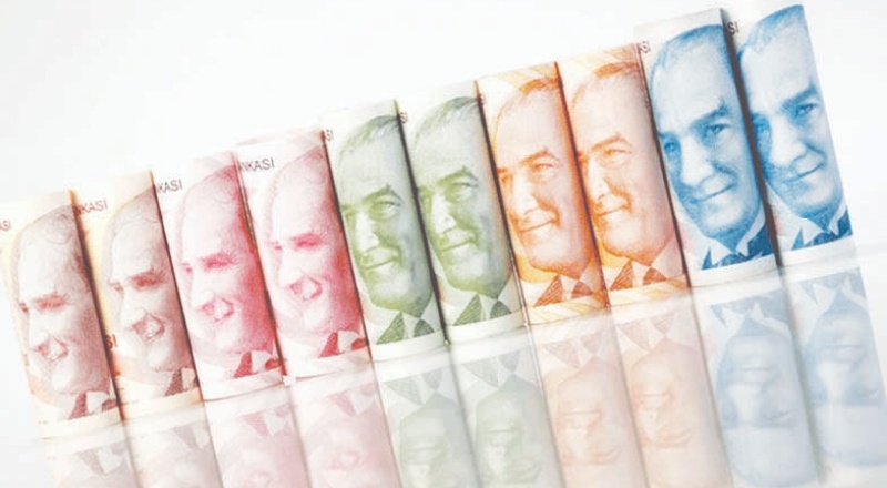 Türk Lirası, iki yılın zirvesine çıkan enflasyon sonrası kazançlarını sildi