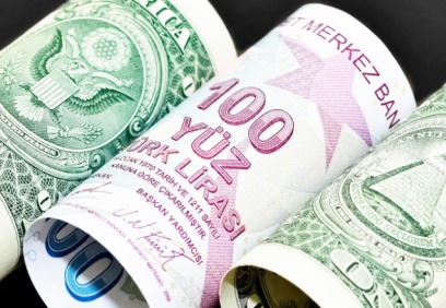 Türk Lirası'nda kayıplar hızlandı; dolar 14,70 lirayı aştı