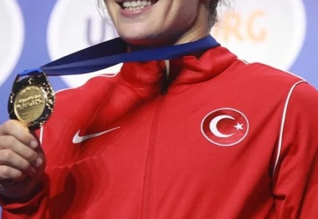 Türk sporunu 2022'de kadınlar taşıdı