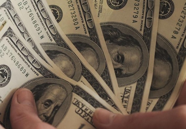 Türkiye-ABD ilişkilerindeki sorunlar döviz piyasaları üzerinde baskı kurdu