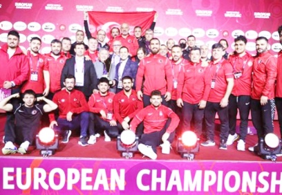 Türkiye, Avrupa Güreş Şampiyonası tarihinde 330 madalyaya ulaştı