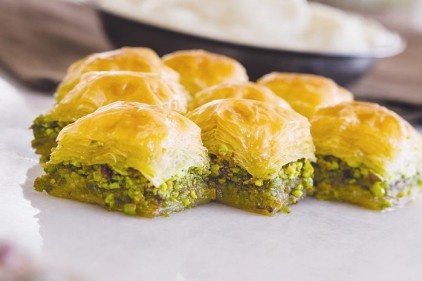 Türkiye, bayramın tadını Antep baklavasından aldı