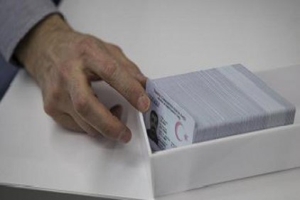 Türkiye çipli kimliklere hazırlanıyor