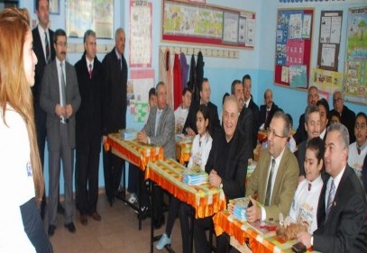 Türkiye de bir ilk “Hafta Sonu Okulu” açıldı 
