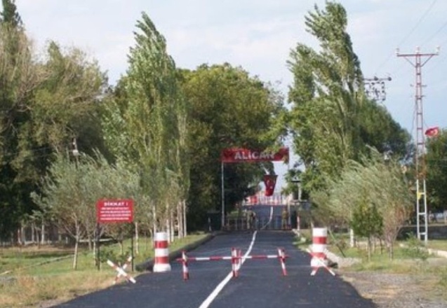 Türkiye-Ermenistan sınırı üçüncü ülke vatandaşlarına açılacak