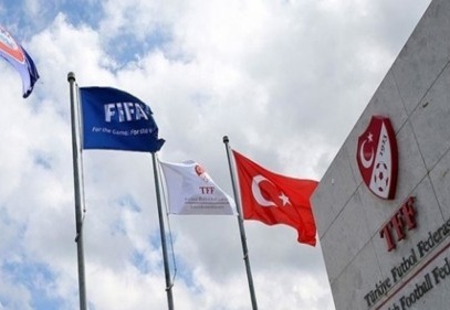 Türkiye Futbol Federasyonu Süper Lig'i ertelemeyi görüşüyor