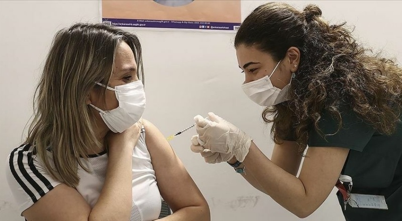 Türkiye genelinde uygulanan 3 doz aşı miktarı 75 milyonu geçti