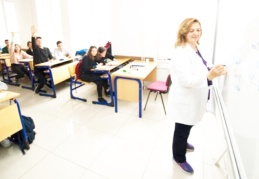 Türkiye genelindeki ilçe milli eğitim müdürlerinin 907'si erkek, 15'i kadın
