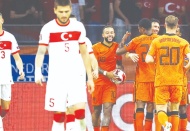 Türkiye, Hollanda’ya 6-1 yenildi!