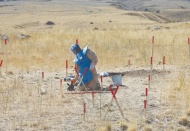 Türkiye-İran sınırındaki 80 bin mayının temizlenmesine başlandı