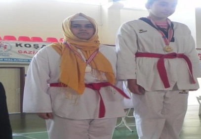 Türkiye Minikler ve Yıldızlar Karate şampiyonasında Türkiye 3.sü oldu