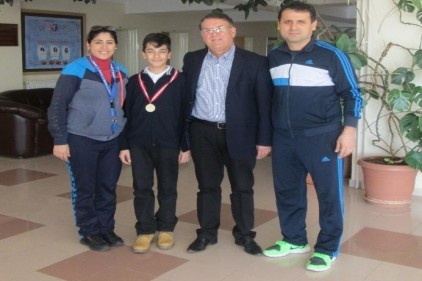 Türkiye Şampiyonu olarak okuluna haklı bir gurur ve sevinç yaşattı