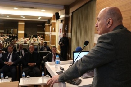 &#8220;Türkiye ve dünya ekonomisi 2017 değerlendirme ve 2018 konjonktürü&#8221;