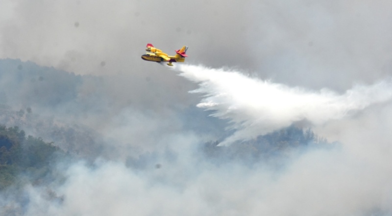 Türkiye, Yunanistan'a 2 yangın söndürme uçağı gönderiyor