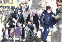 Türkiye'nin yaşlı nüfusu 8 milyon 245 bin 124 kişi oldu