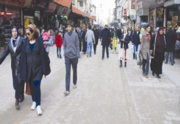 Türkiye'de nüfus artış hızı giderek azalıyor