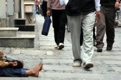 "Türkiye&#8217;de toplumun yüzde 70&#8217;i borçlanarak yaşıyor"