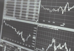 Türkiye’de yurttaş krediyle ayakta duruyor, kişi başı gelir düşüyor