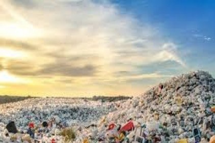 Türkiye&#8217;deki plastik atık ithalatı aylık 33 bin tona yükseldi