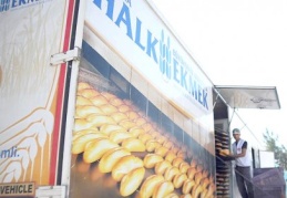 Türkiye'den Cerablus'a ekmek